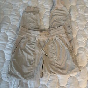 Lululemon Athletica Cream Dance Studio Joggers